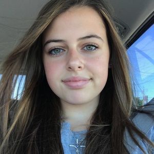 Meet your Posher, Emilie